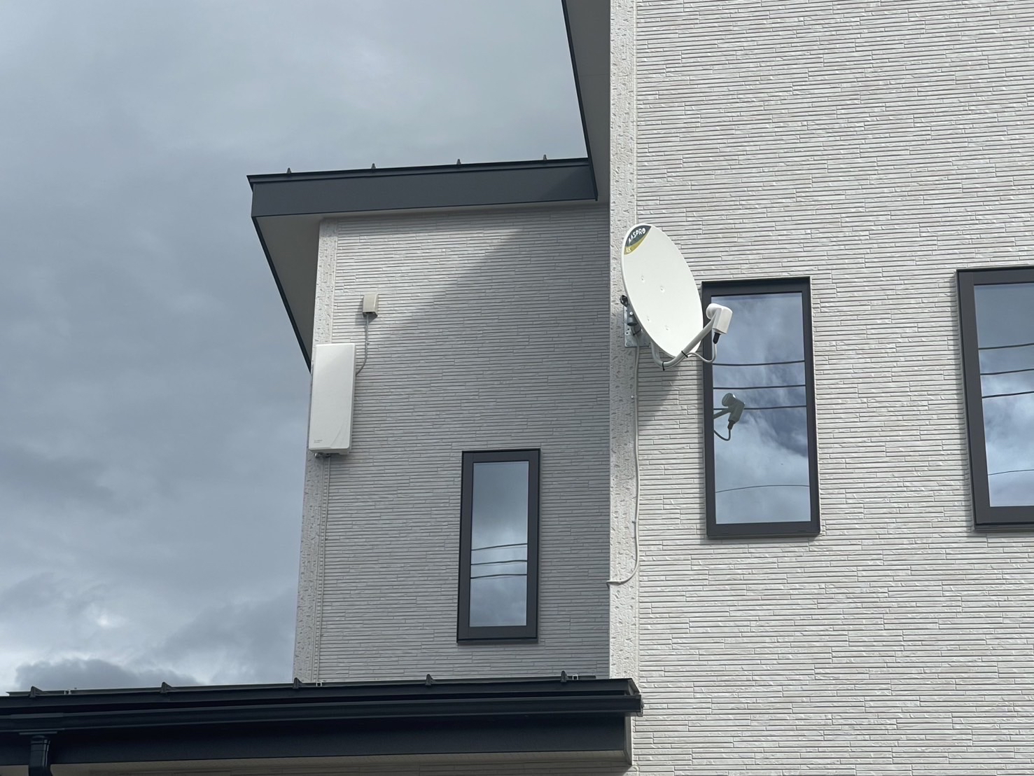 新潟県燕市｜アンテナ工事（デザイン＋BS）