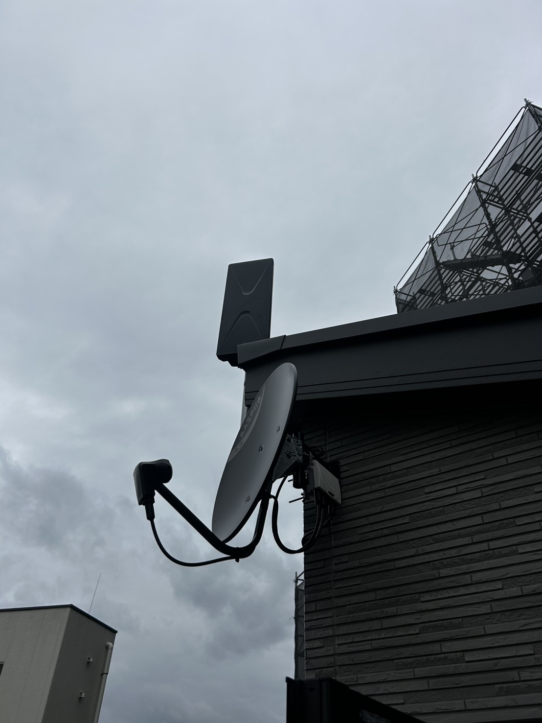 東京都練馬区｜アンテナ工事（デザイン＋BSCS）