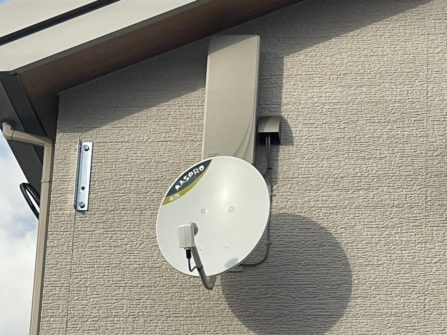 新潟県新潟市西区｜アンテナ工事（デザイン＋BSCS）