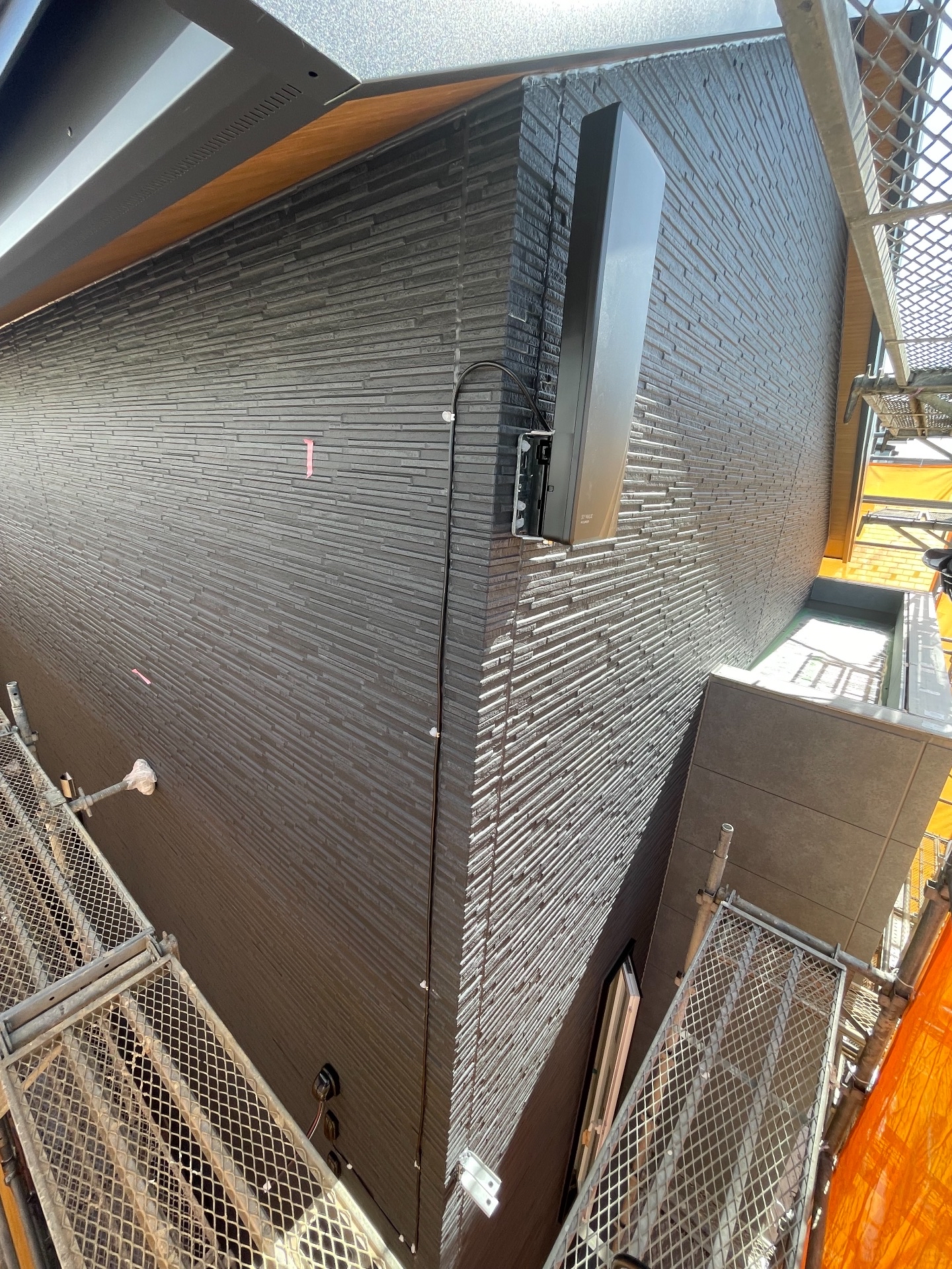 埼玉県越谷市｜アンテナ工事（デザイン）