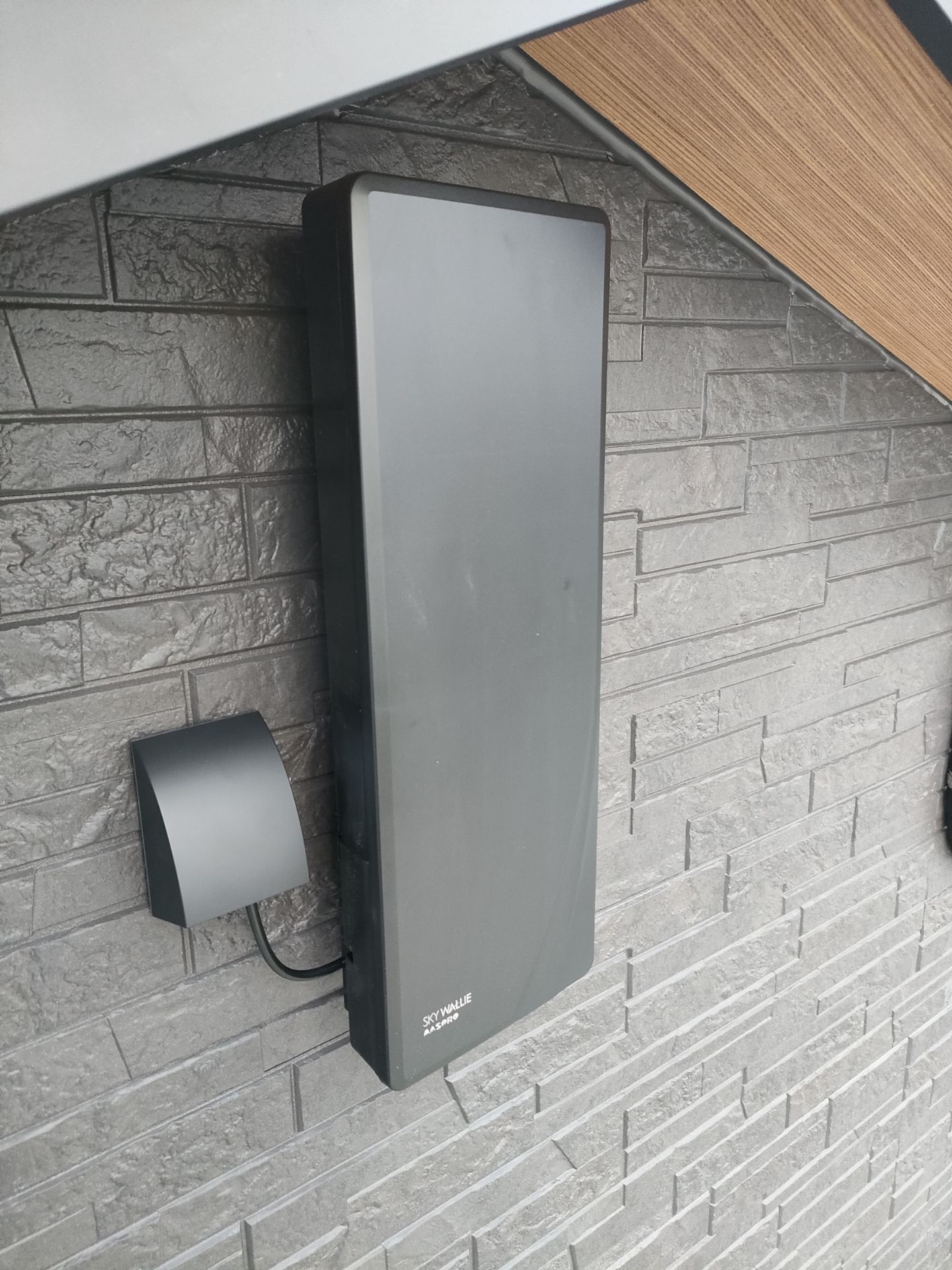 千葉県四街道市｜アンテナ工事（デザイン）