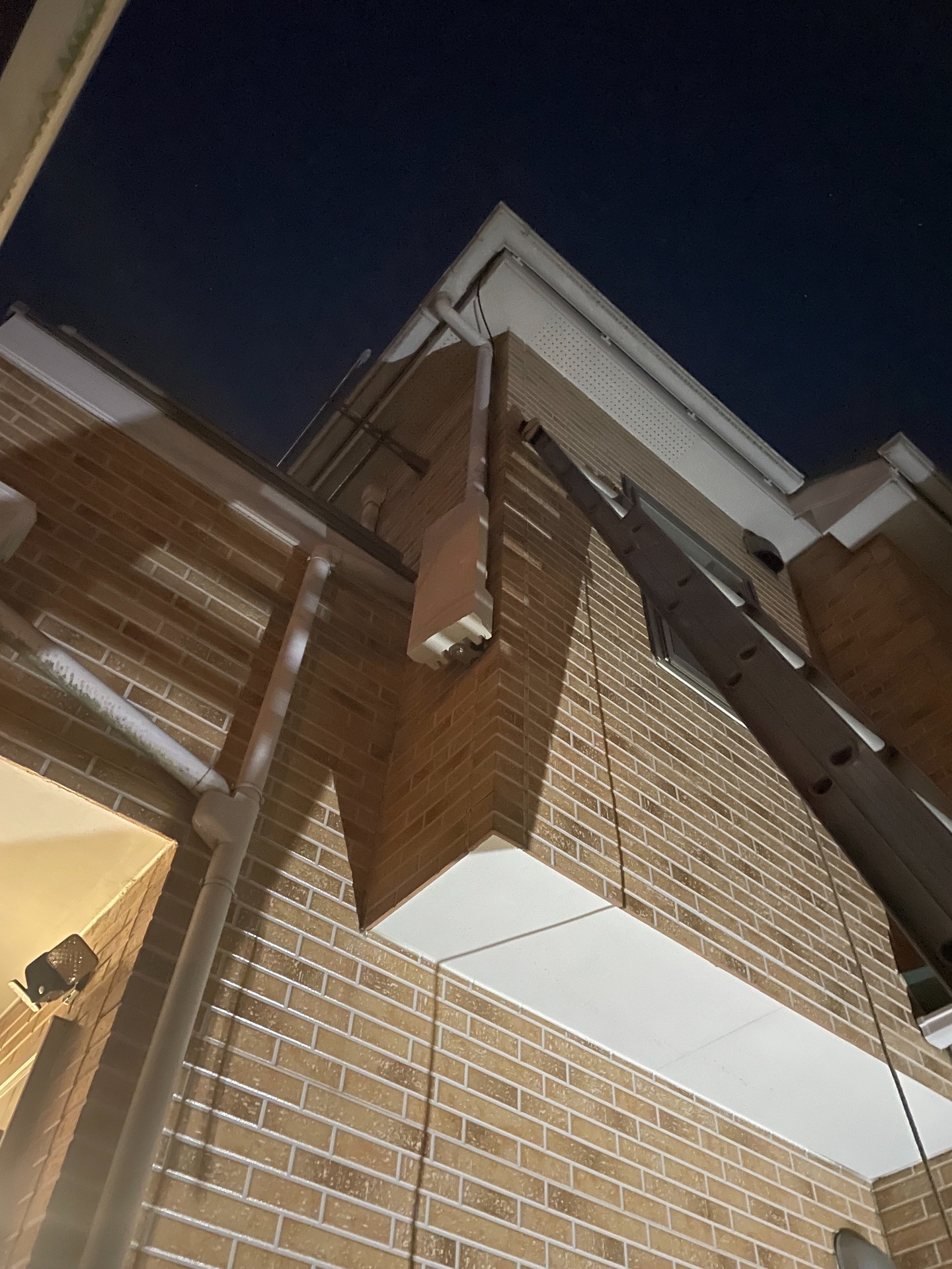 埼玉県三郷市｜アンテナ工事（デザイン）