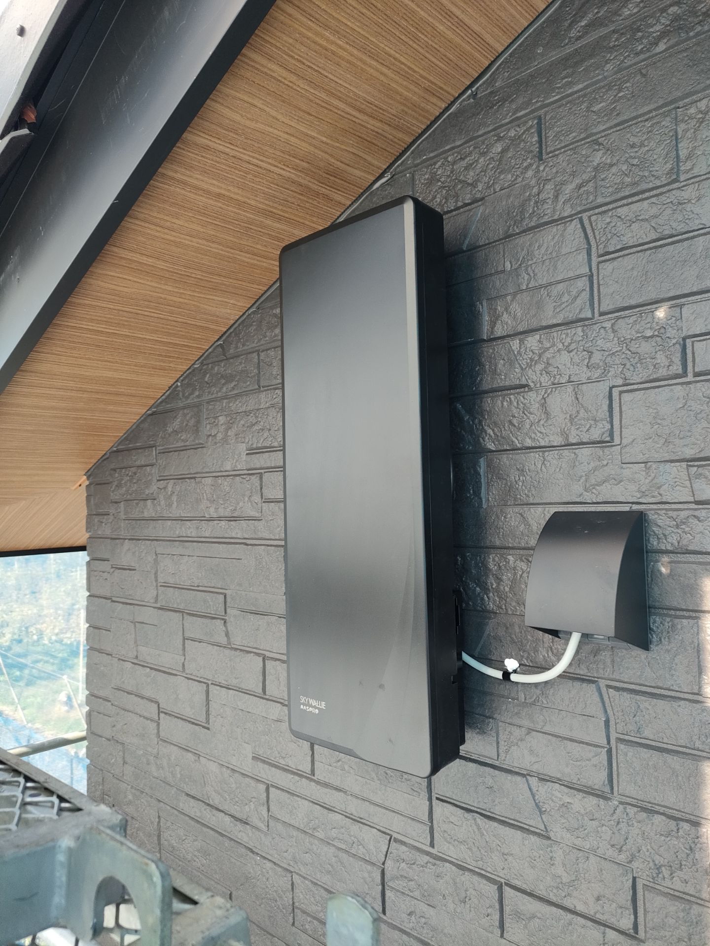 千葉県船橋市｜アンテナ工事（デザイン）