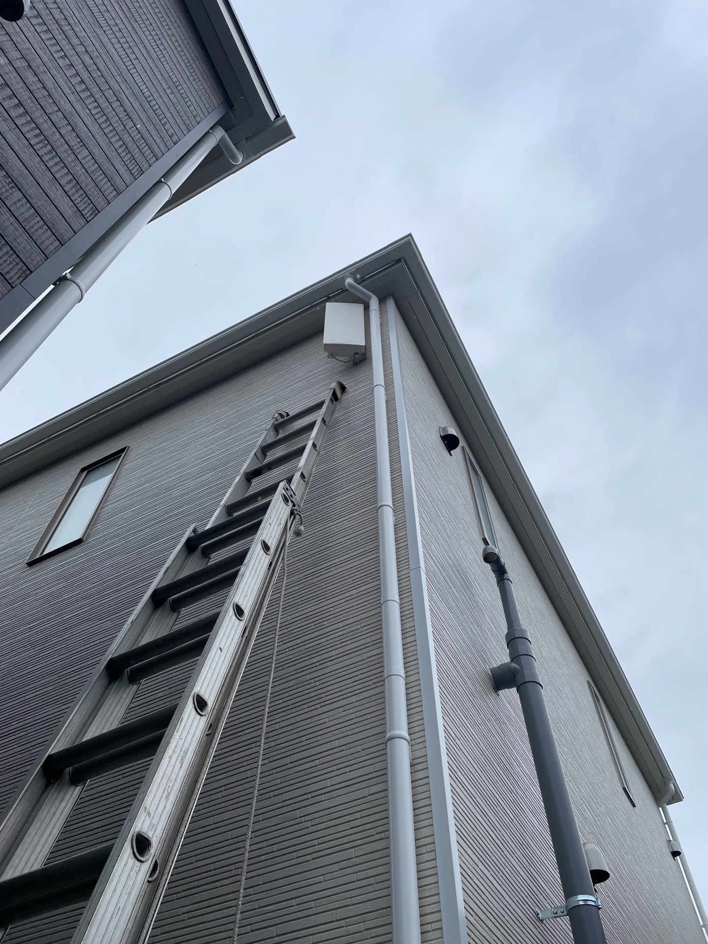 埼玉県日高市｜アンテナ工事（デザイン）