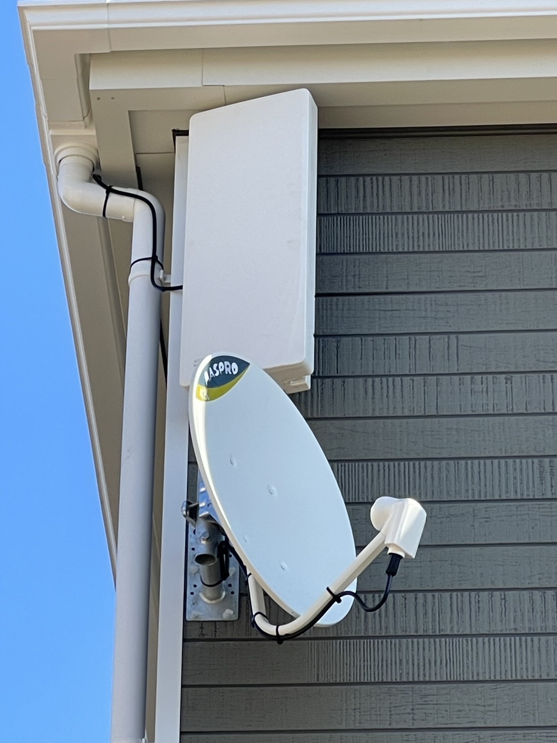 群馬県邑楽郡｜アンテナ工事（デザイン＋BS CS）