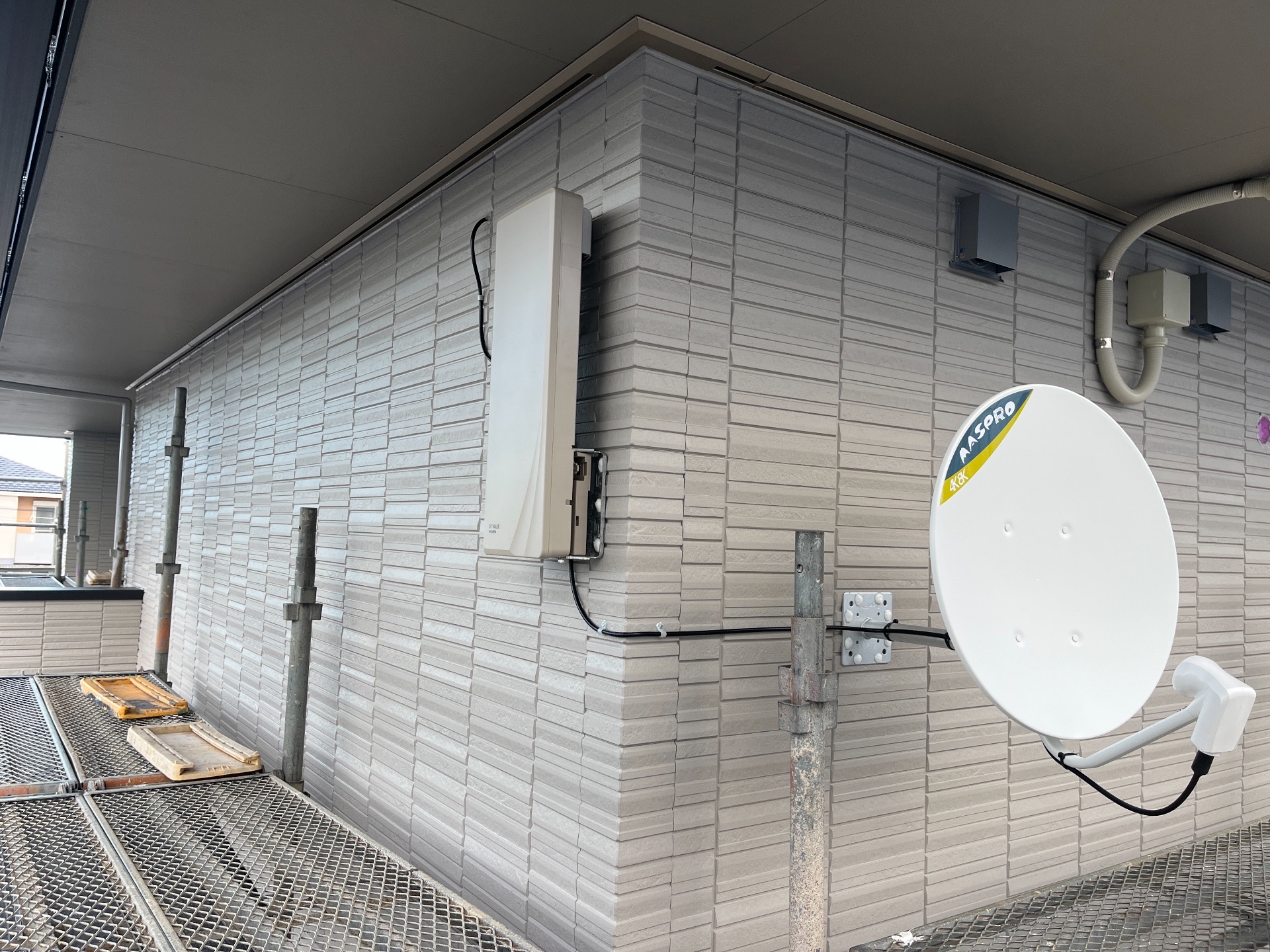 茨城県水戸市｜アンテナ工事（デザイン＋BS CS）