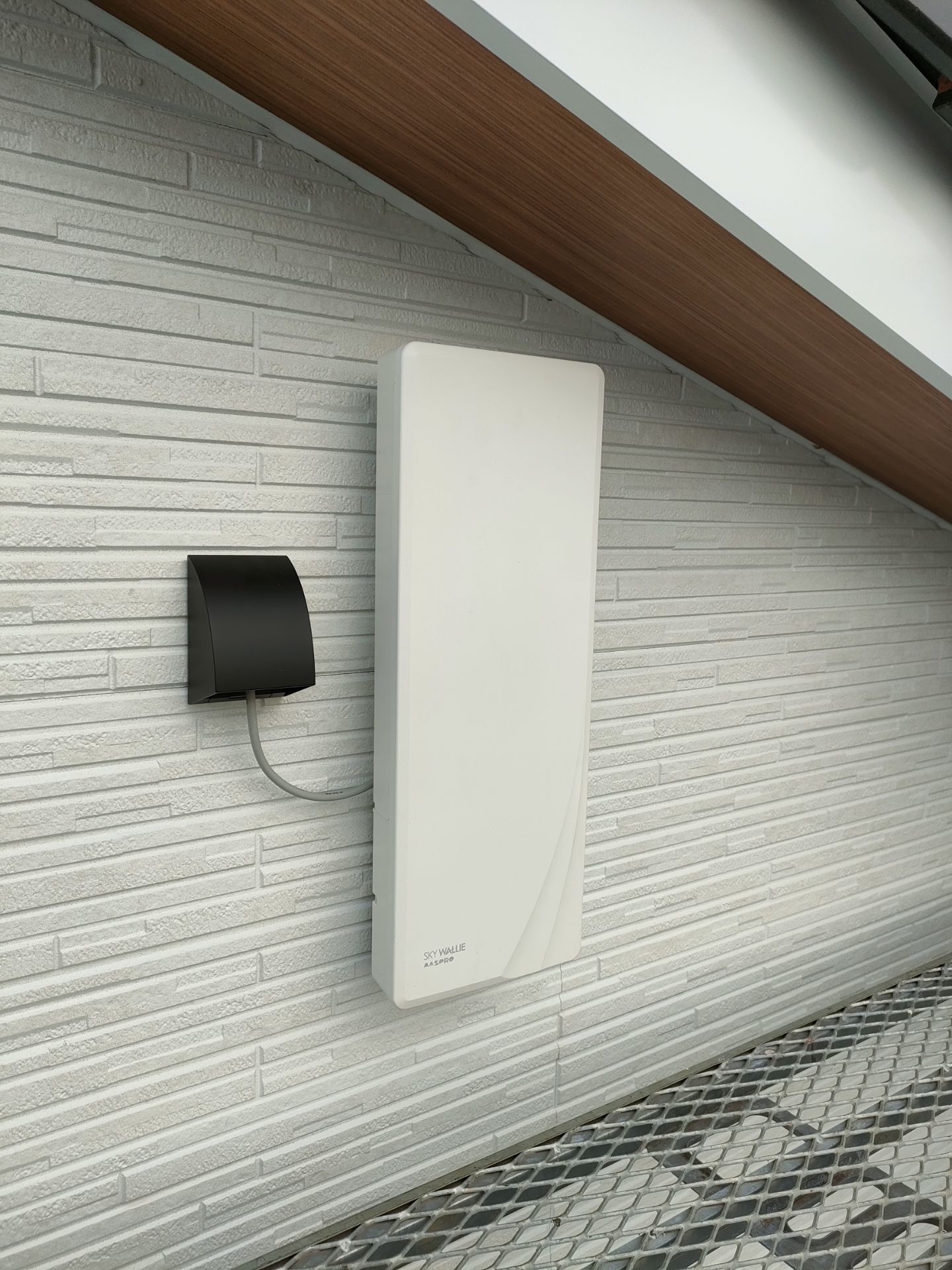 千葉県富里市｜アンテナ工事（デザイン）