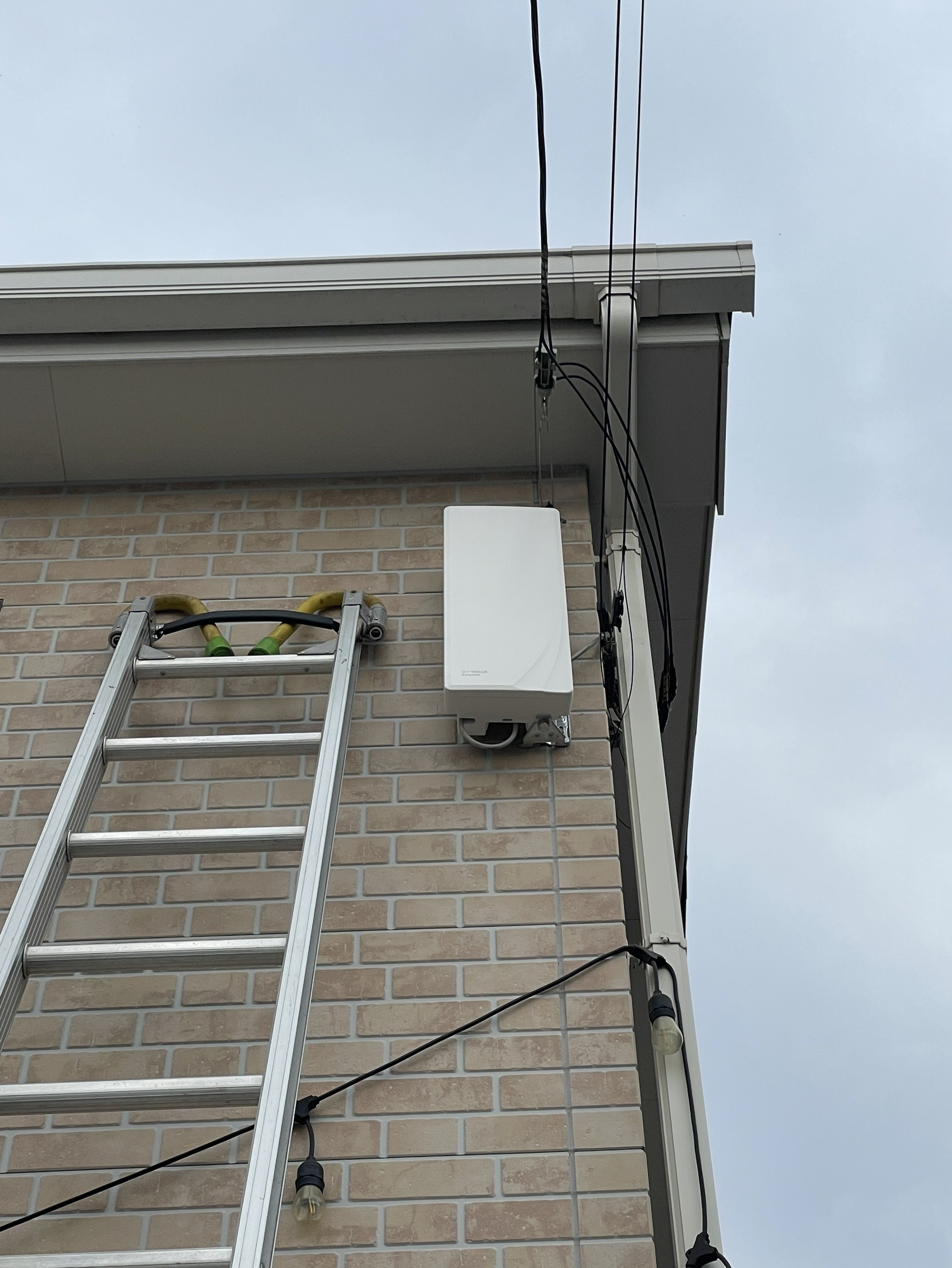 埼玉県越谷市｜アンテナ工事（デザイン）